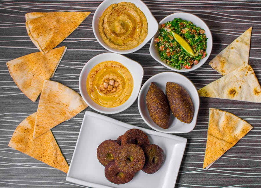 Hummus and falafel kid-friendly Jerusalem food